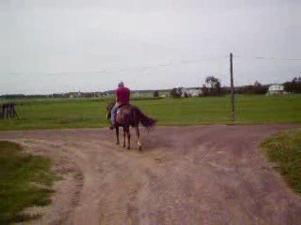 Léakim à Cheval avec son oncle Raymond