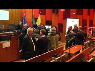Napoli - Consiglieri occupano la Sala Consiliare 1 (19.03.13)
