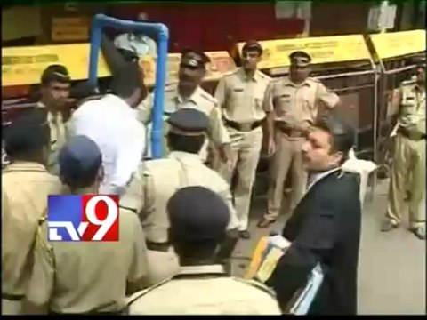 SC sentences Sanjay Dutt to 5 years in jail, Yakub Memon gets death