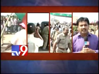 TRS leaders arrested at Allampur
