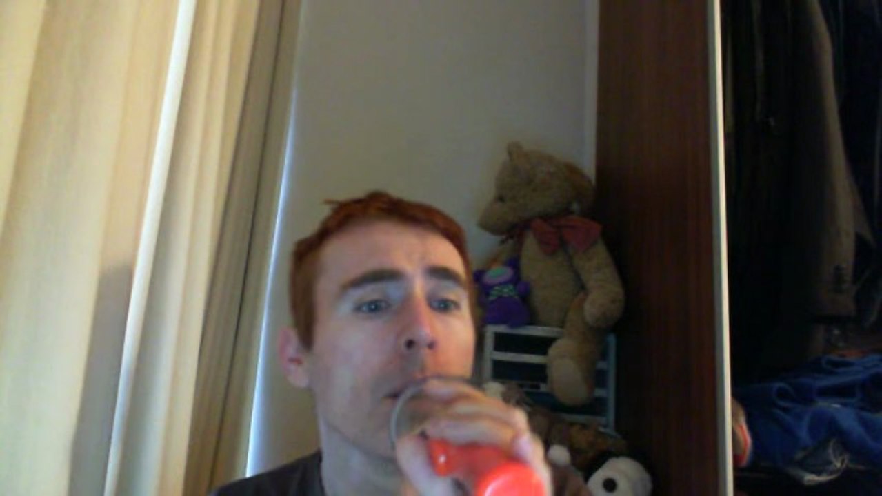 Wiwi égratigne "l'esercito del surf" de Catherine Spaak