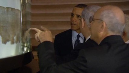 Obama views Dead Sea Scrolls