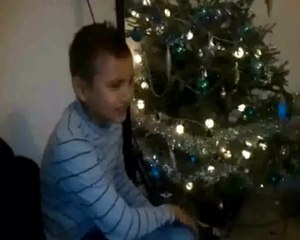 El isaac cantando canelita