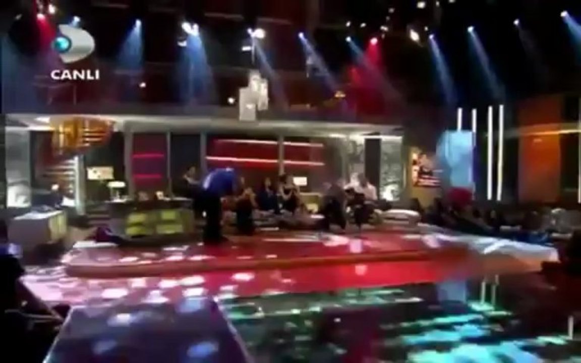 Sarp Apak Efulim www.unlutakip.com