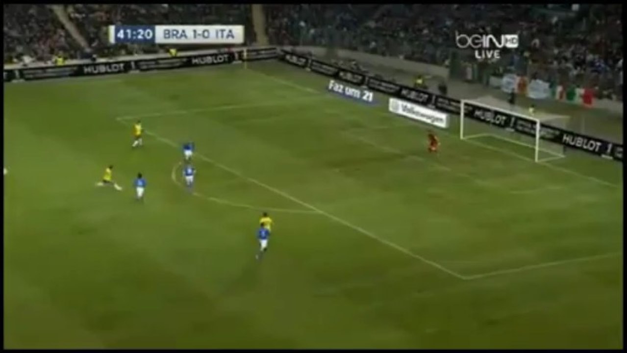 Gol de Óscar vs Italia