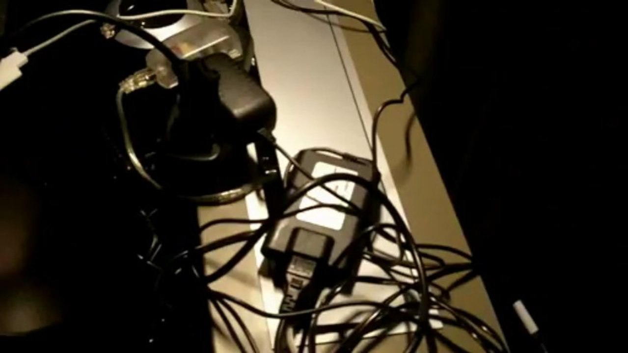 Kabelsalat wenige steckdosen - servicewüste hotels