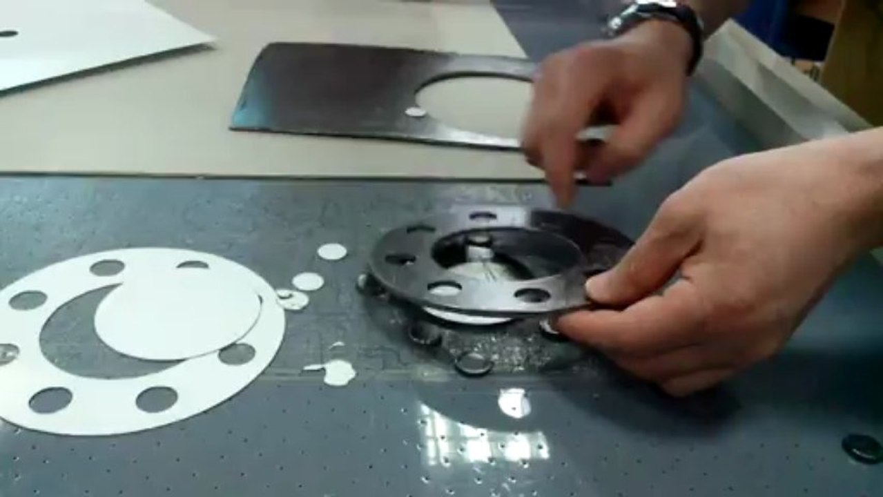 aokecut@163.com gasket cutter plotter cutting machine