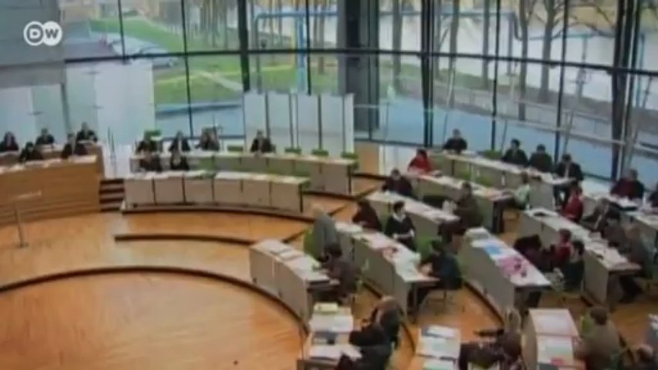 NPD-Verbot - ohne die Regierung | Politik direkt