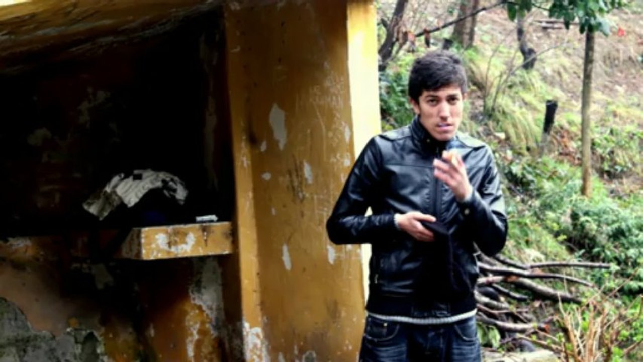 Sırra Kadem - Geçmişe Çizgi 2013 (Cennet Records)