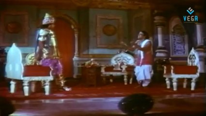 Hot Ambika & Sathyaraj - Aalapiranthavan Movie Part 01