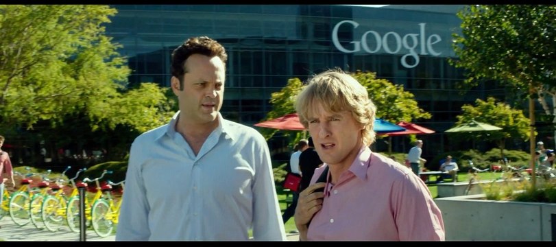 Les stagiaires : Bande annonce VOST HD