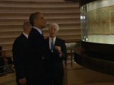 Raw: President Obama Visits Israel Museum