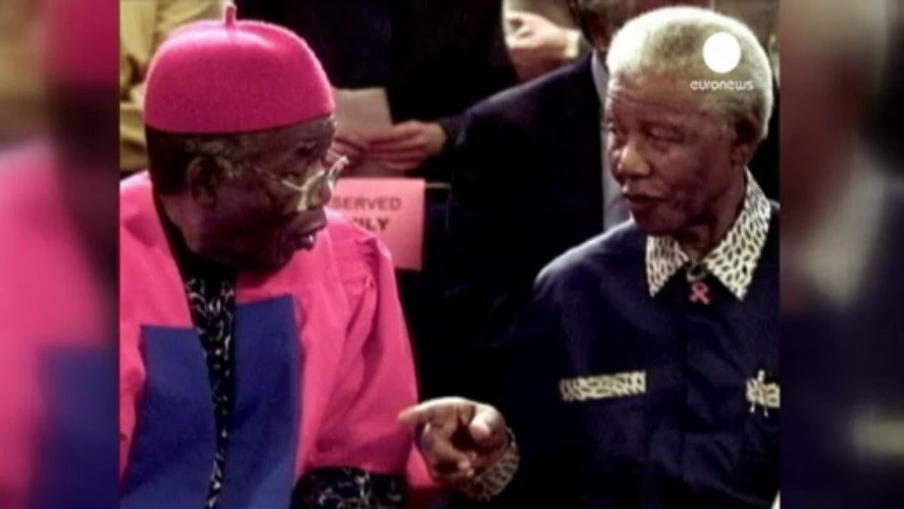 Morto Chinua Achebe, Mandela "con lui crollavano mura...