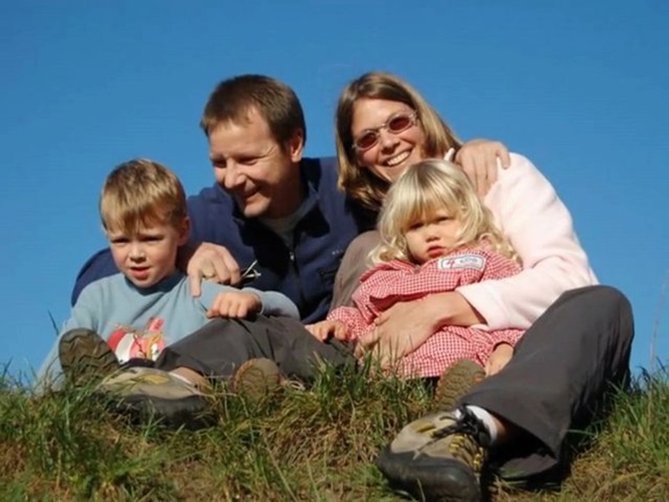 wonderful pictures of family friends sister , brother, uncle cousin.!!