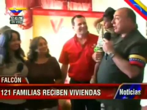 121 familias de Amuay recibieron llaves de sus viviendas