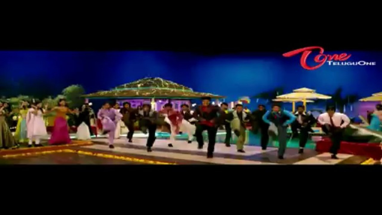 Mr. Pellikoduku - Sunil Leg Dance - Masthu Masthu - Sunil - Isha Chawla