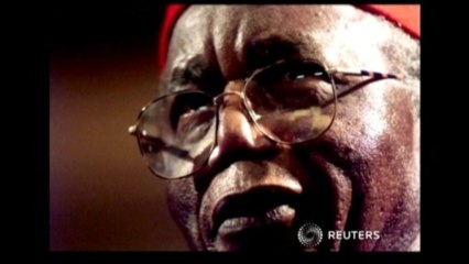 Chinua Achebe has died