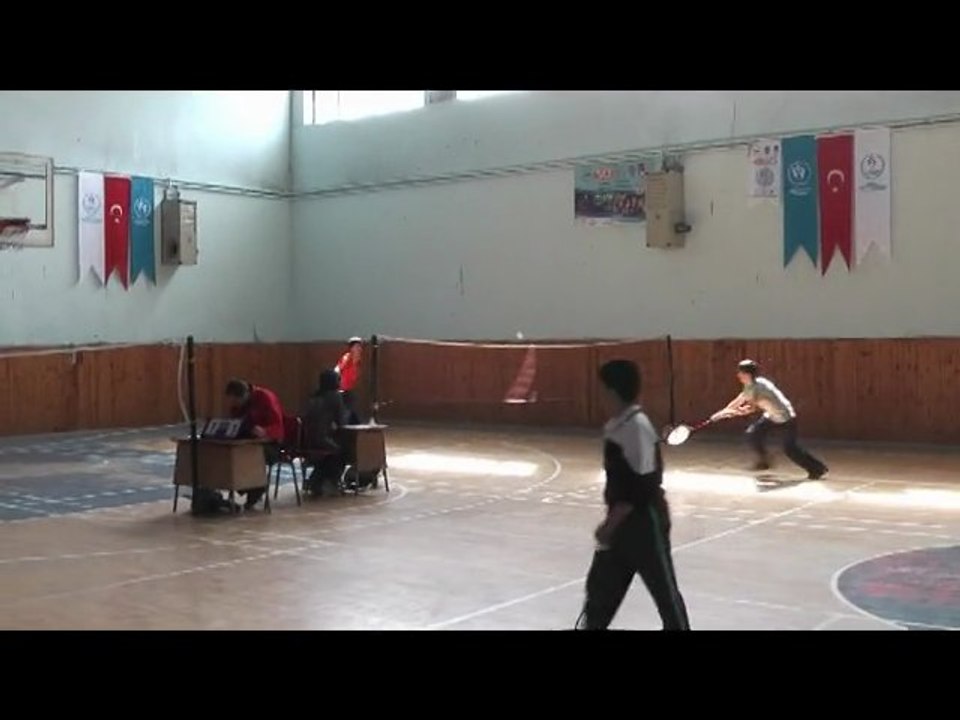 Badminton Oynuyorum Sağlıklı Yaşıyorum