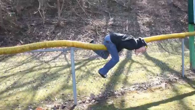 Nutshot Backflip sur clôture