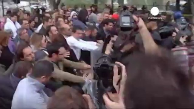 Manifestations à Chypre alors que les négociations...