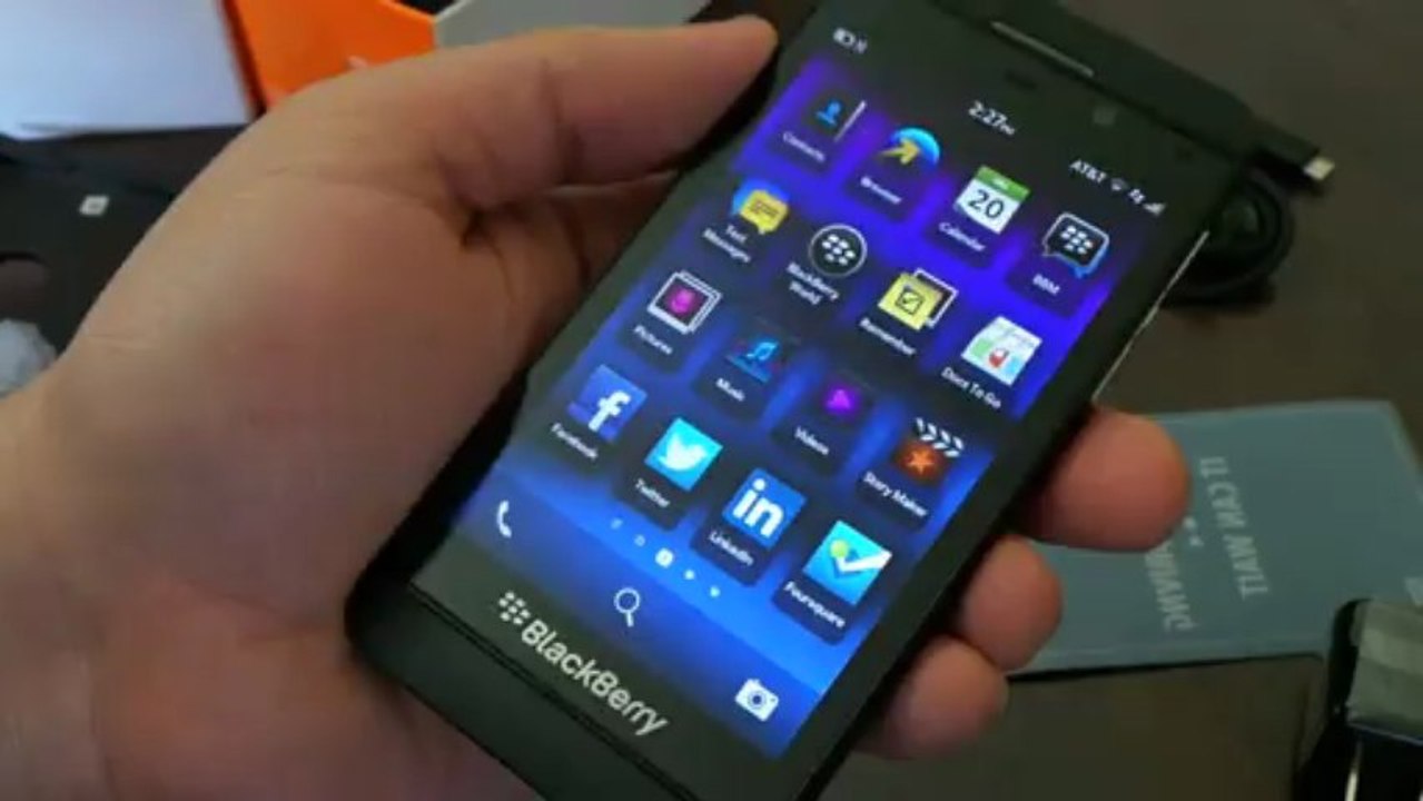 Unboxing Live 106: BlackBerry Z10
