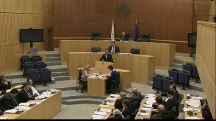 Chipre aprova plano de reestruturação de bancos