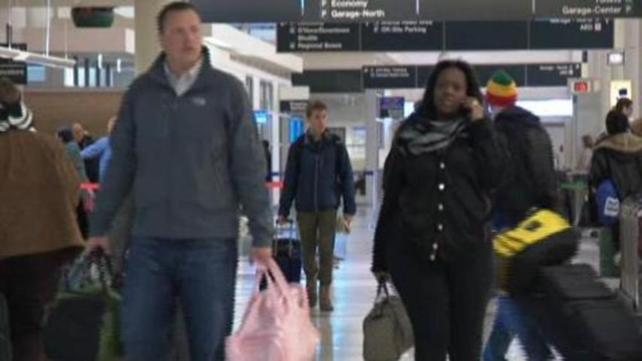 US Budget cuts claim air traffic control towers