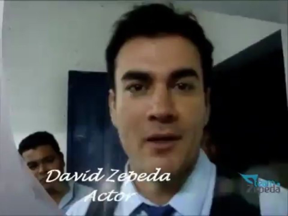 David Zepeda @davidzepeda1 saludos para #HolaCarmen