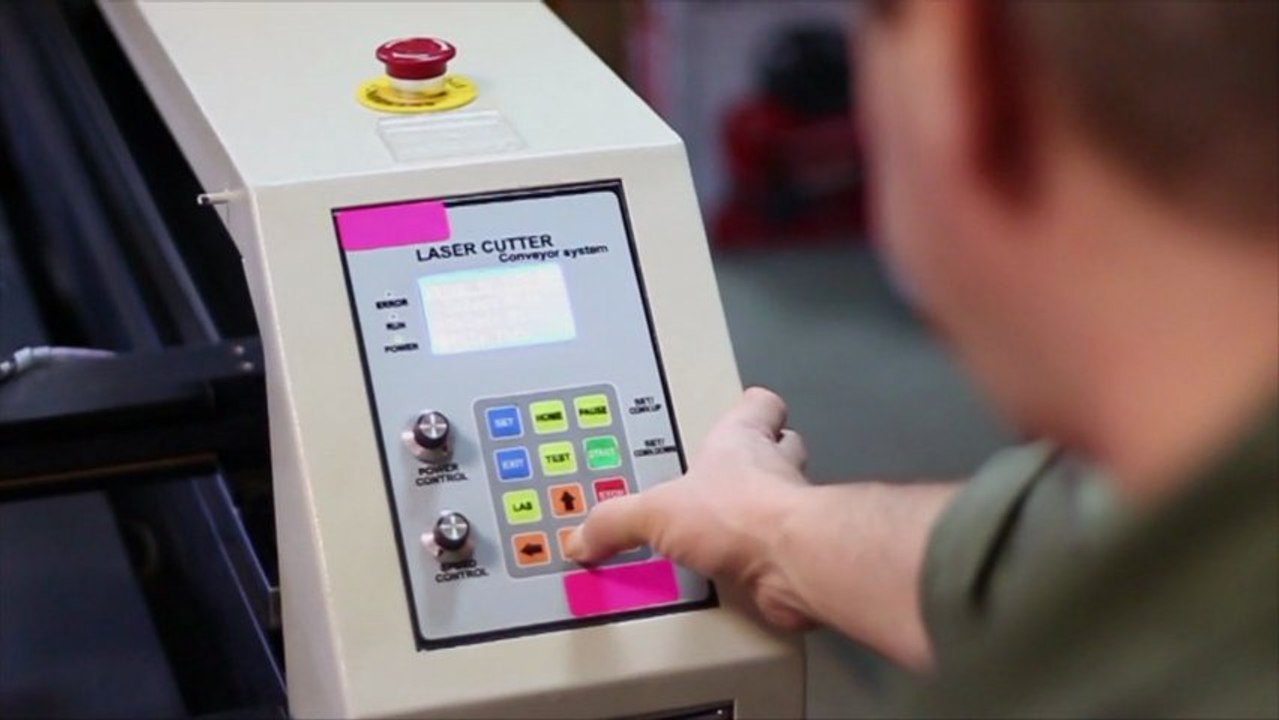 Utilaje de taiere textile ASINED AUTOMOTIVE - Taiere cu LASER materiale TEXTILE