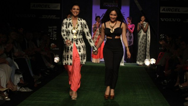 Parineeti Chopra Walks The Ramp For Masaba @ Lakme Fashion Week 2013 !