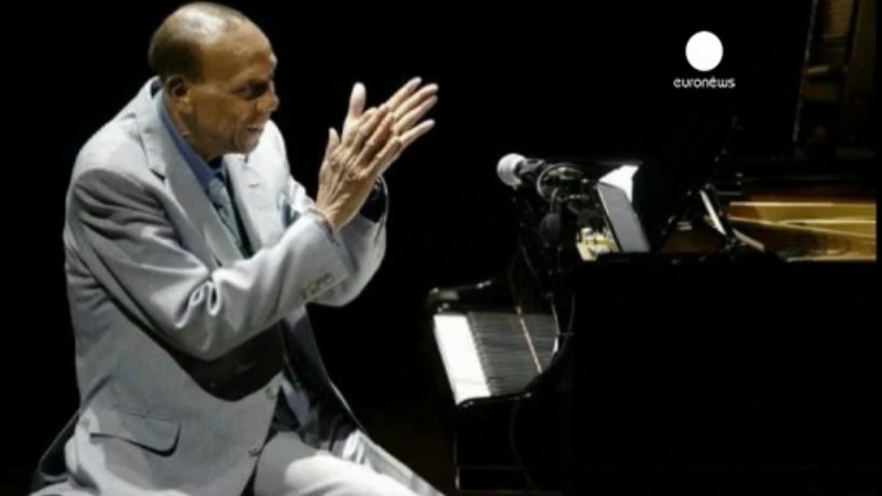 Cuban jazz pianist Bebo Valdes dies at 94