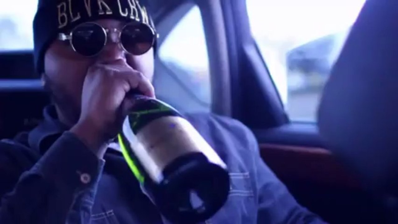 True Klassiq - The Intro (prod. ChansliN)