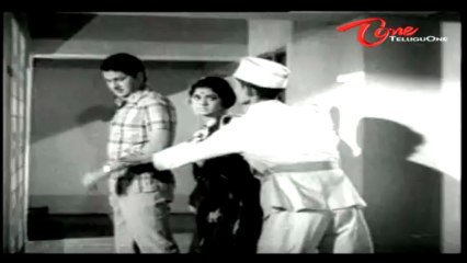 Comedy Scene Between Chandra Mohan & Hotel Owner