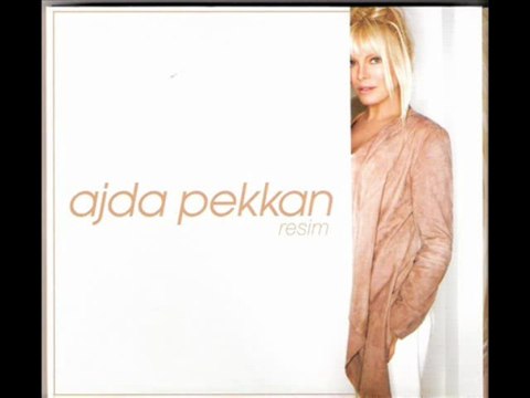 seslirengarenk.com Ajda Pekkan Resim