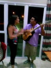 Kami cantando a música que fez pro Eli