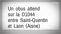 Un obus attend 
sur la D1044 
entre Saint-Quentin et Laon (Aisne)