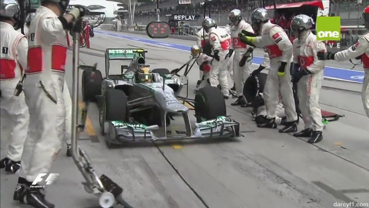 Formule 1 Malaisie 2013 Hamilton Wrong pit box