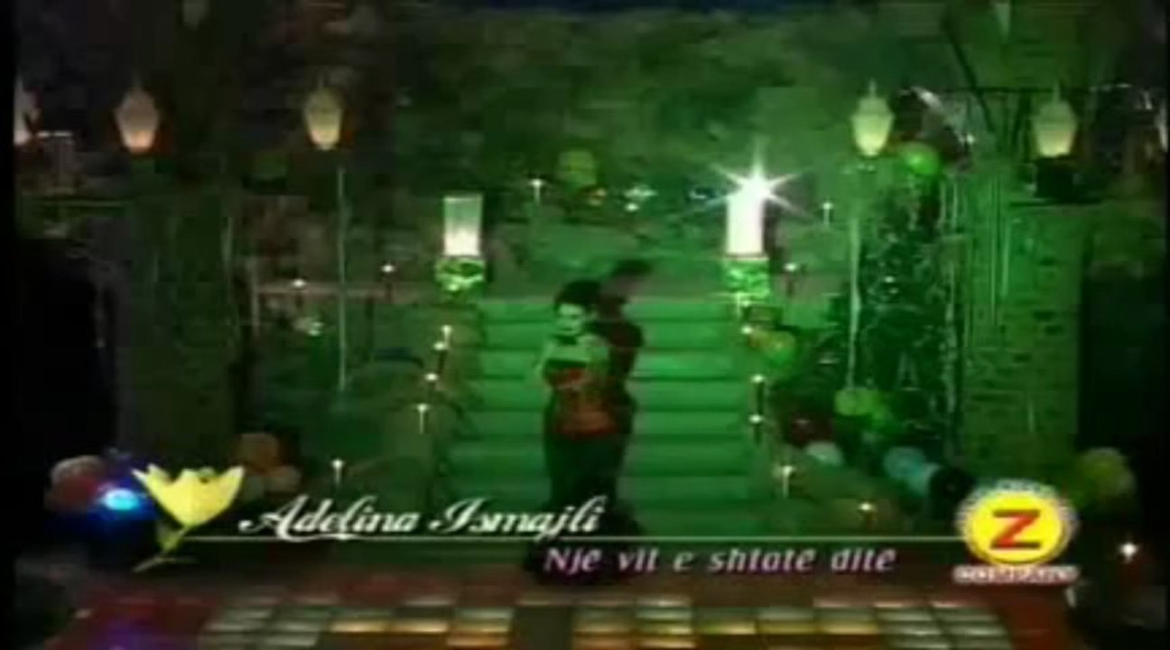 Adelina Ismaili - Një vit e 7 ditë (Official Video)