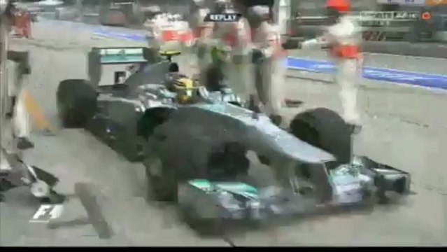 Lewis Hamilton (Mercedes) - Wrong Epic Pit Stop in Mclaren - Malaysia 2013