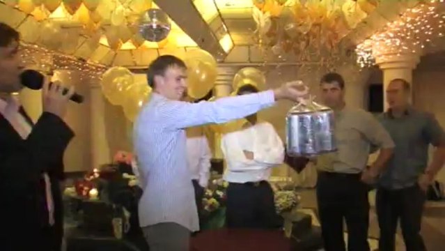 Ведущий на свадьбу, юбилей,тамада на праздник, ведущий-саксофонист Александр Селиверстов . Goldsax.ru