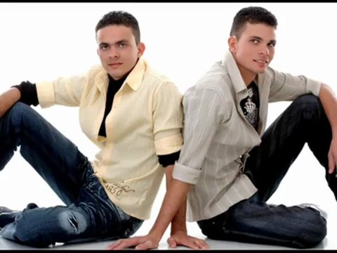 Alex e Wagner cantores evangélicos de avanhandava - YouTube