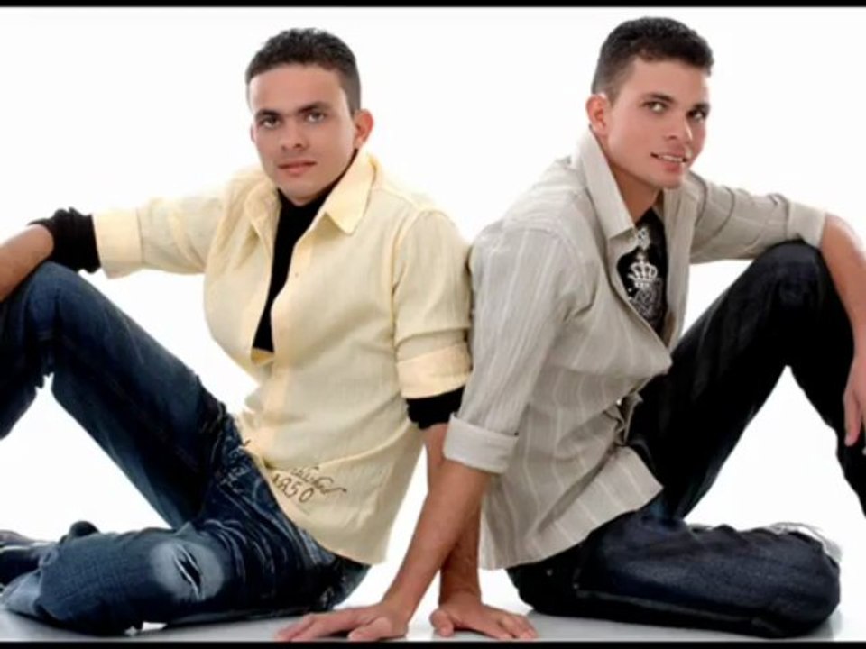 Alex e Wagner cantores evangélicos de avanhandava - YouTube