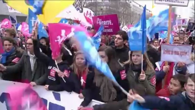 Francia: nuovo corteo contro i matrimoni gay