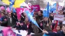 Thousands join anti-gay marriage protest in Paris