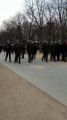 Manif pour tous et CRS sur les Champs Elysées