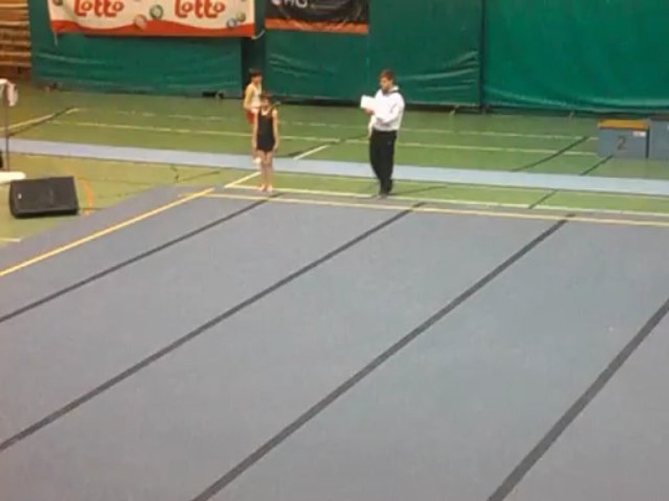 compétition de gym pour Eliot  le 3 mars 2013. Agrès au sol.