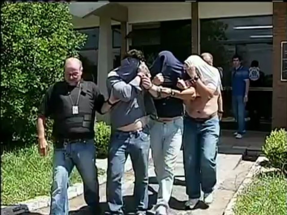 Policiais de SP são acusados de cobrar propina de traficantes