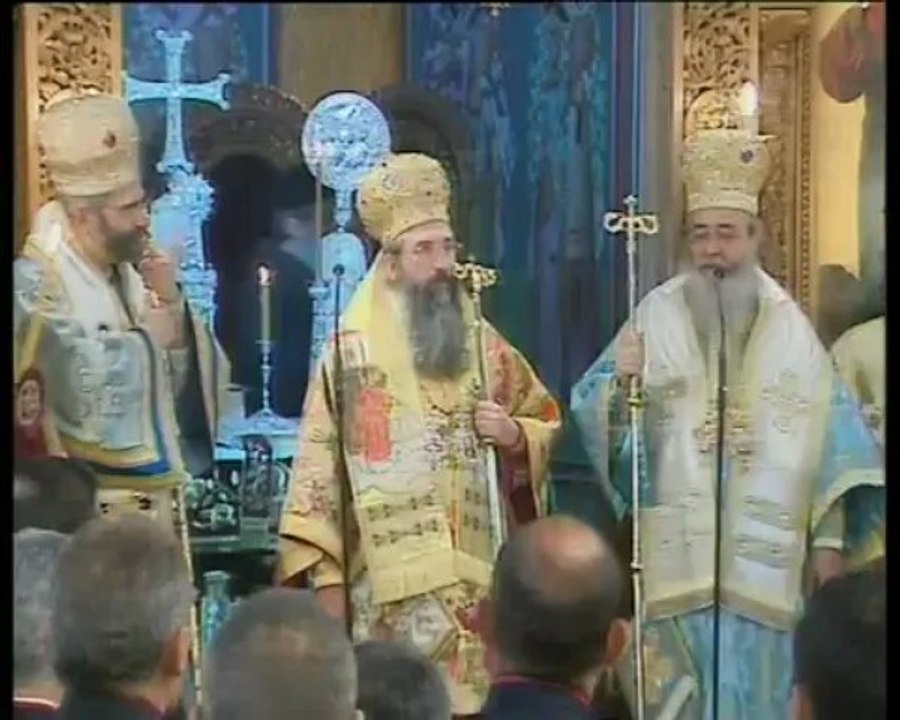 Λαμία: Δεν κοίταξαν τους επισήμους, αλλά η εξέδρα τους χειροκρότησε