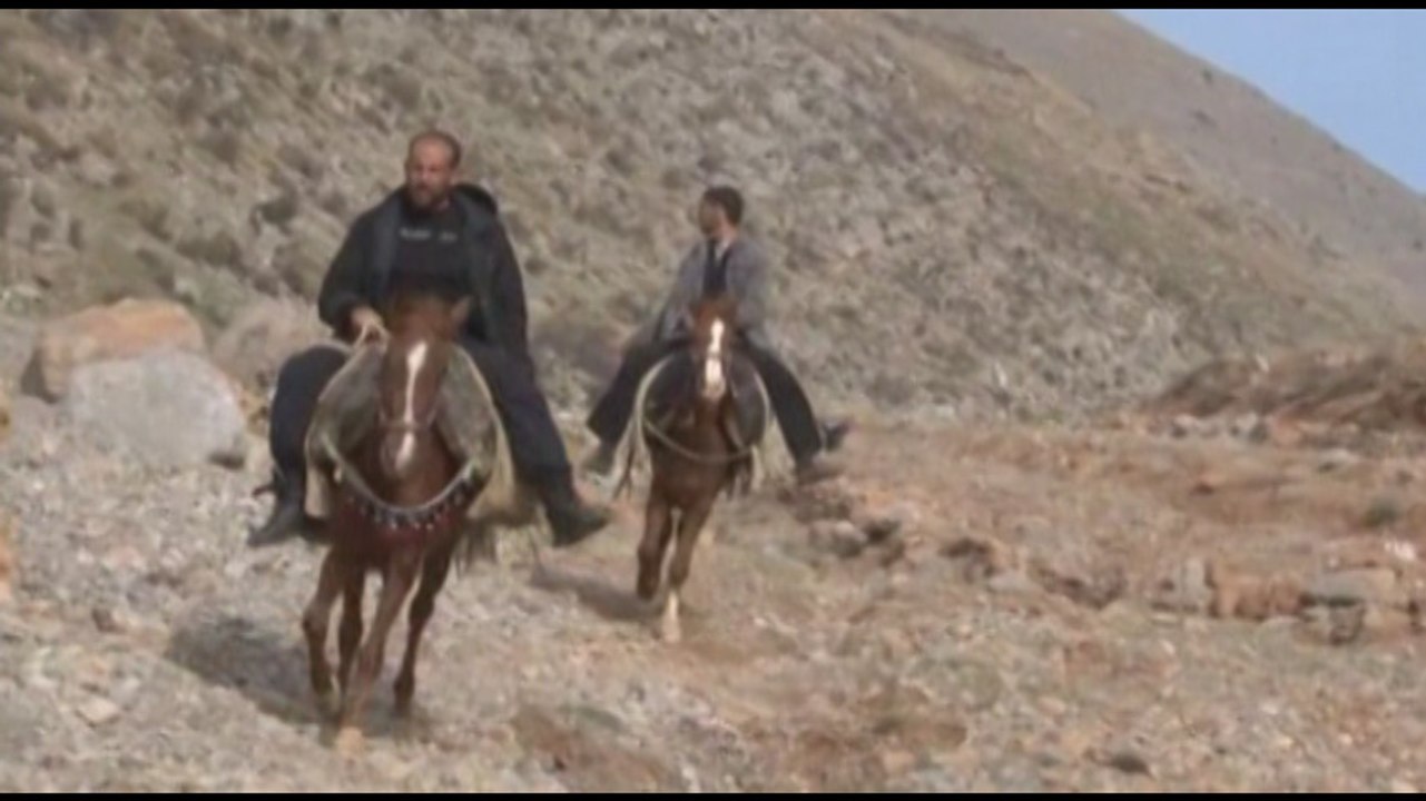 Horses Ferry Syrians to Safety