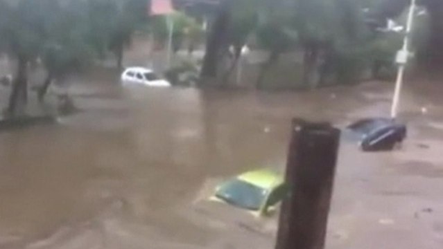 Flash floods kills at least 10 in Mauritius